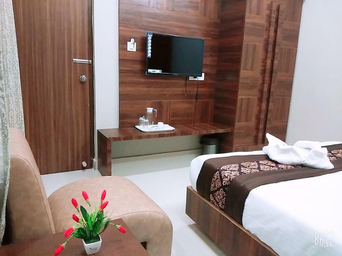 Deluxe Room,838959992:JPEG