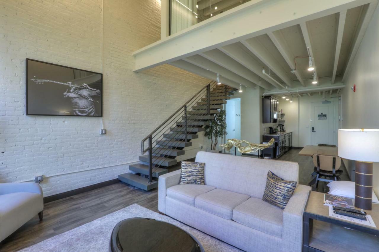 Duet Loft Suite