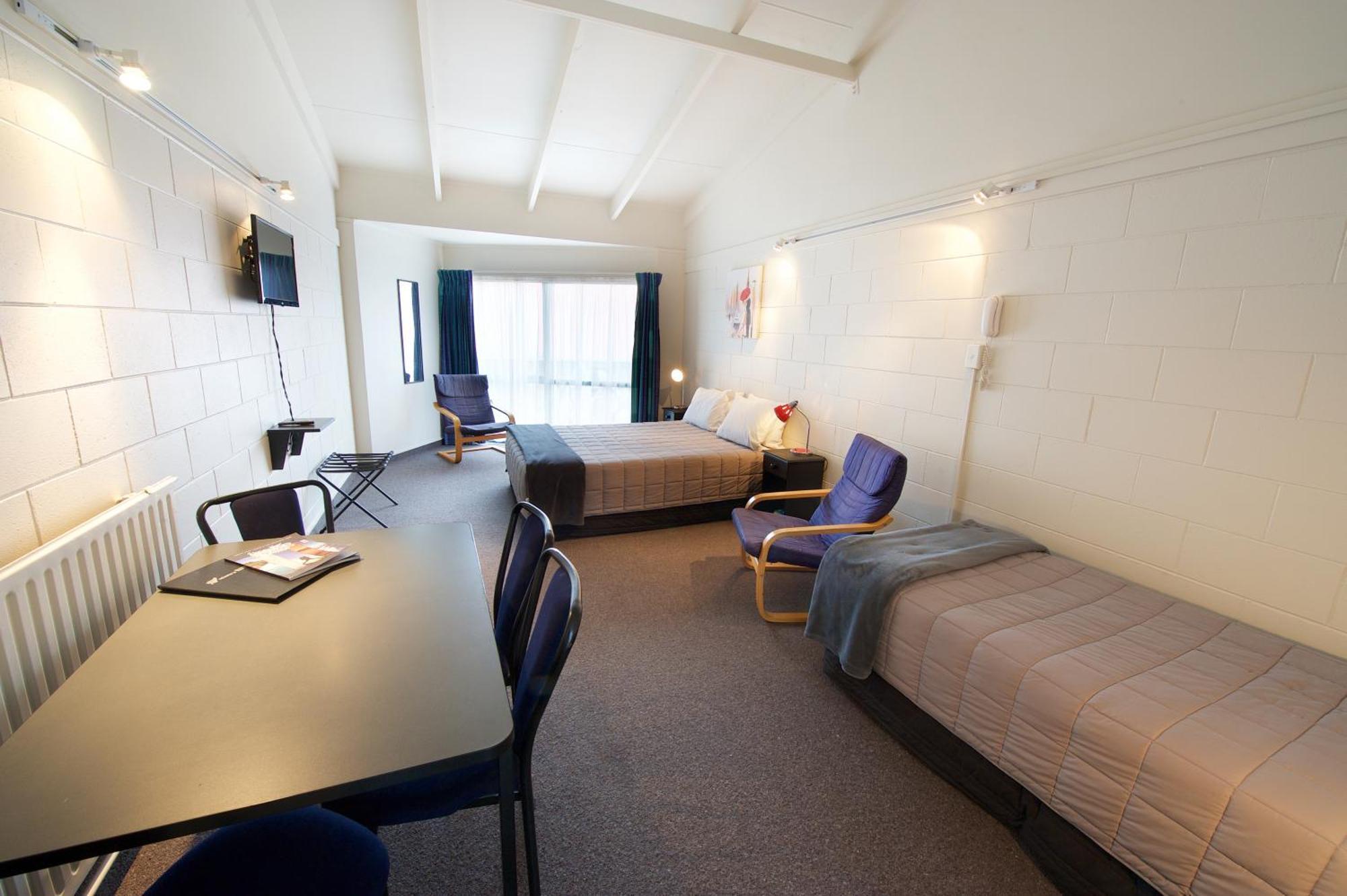 Studio,914809201:JPEG