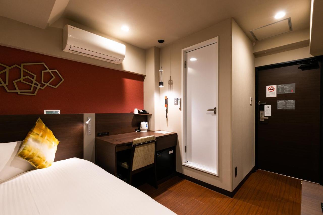 Single Room with Bathroom,960497383:JPEG
