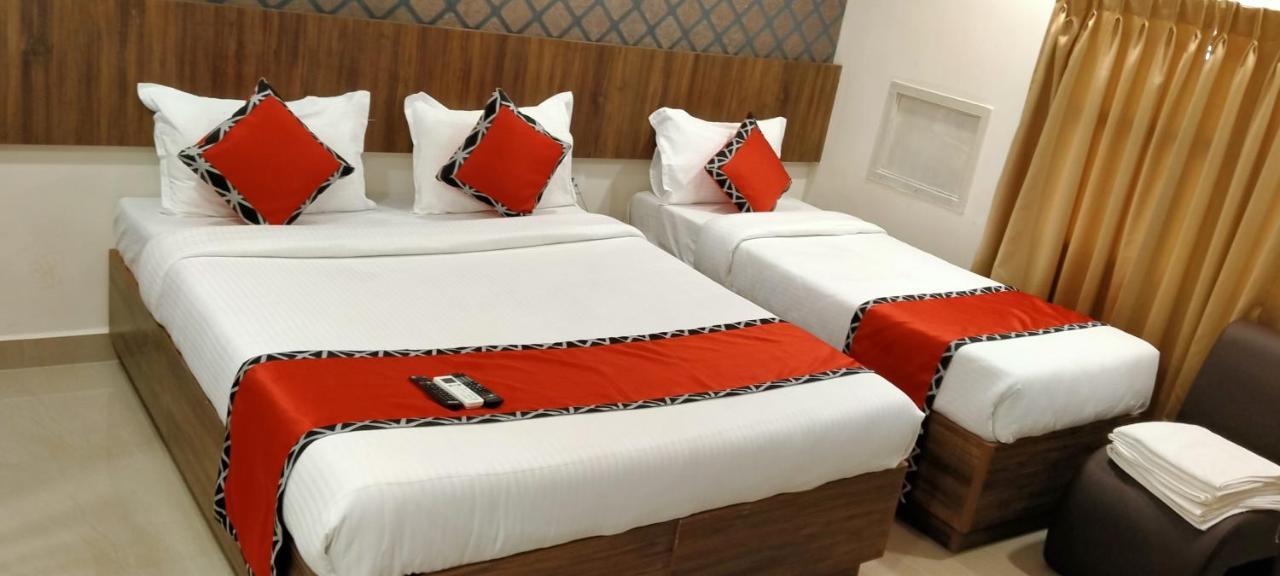 Deluxe Room,1648987856:JPEG