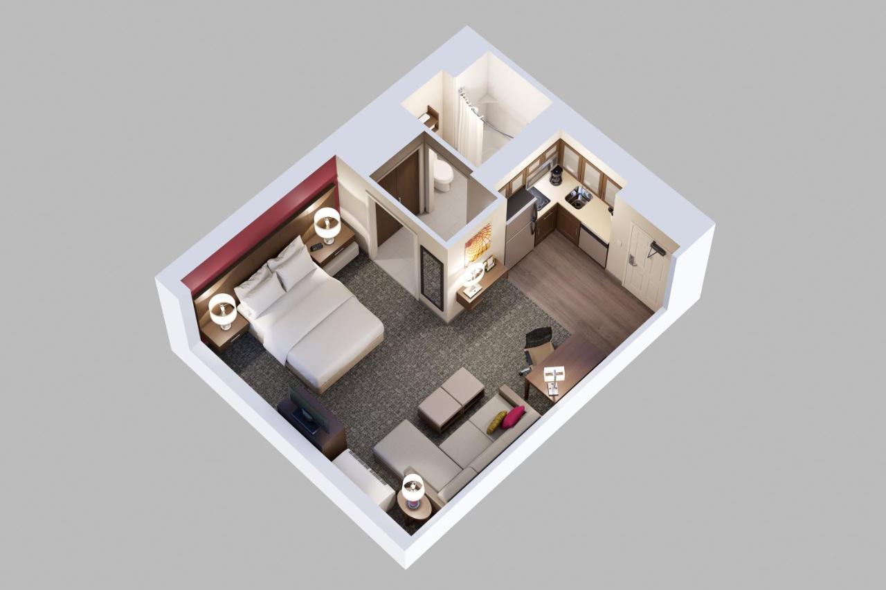 Studio Queen Suite