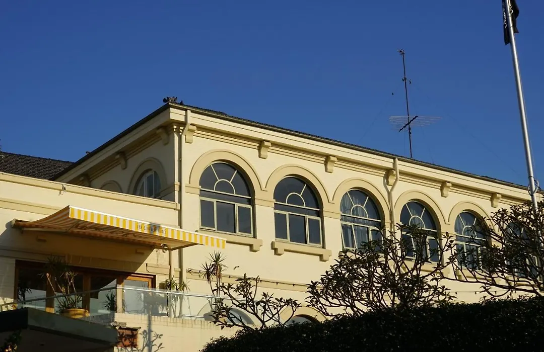 The Clovelly Hotel-1