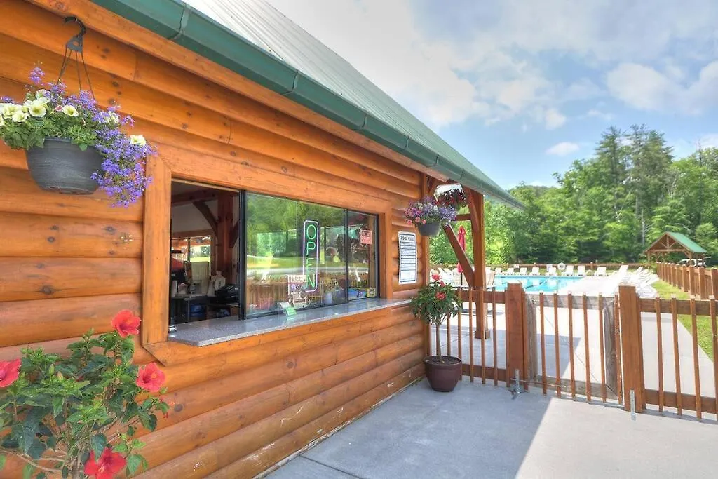 Smoky Mountain Splendor Two Third Acre 2 King Master Suites-1