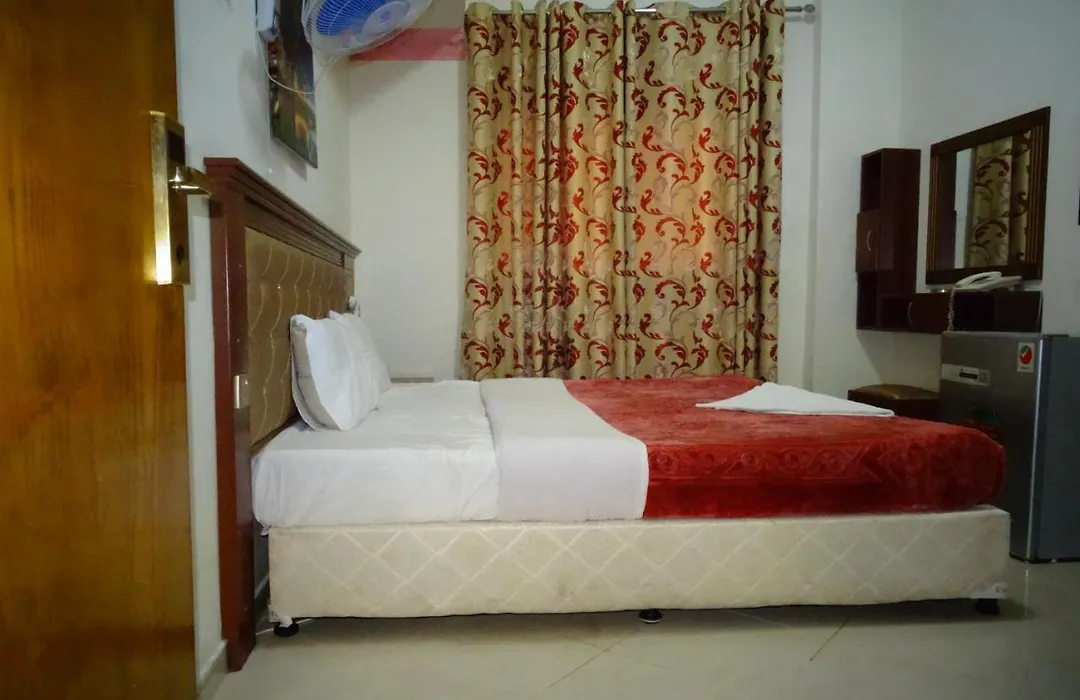 Super Oyo 945 Dream Touch Hotel-1