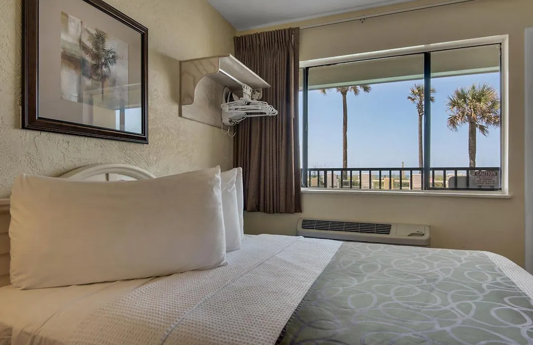 Ramada By Wyndham Panama City Beach / Beachfront-1