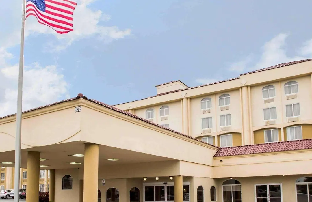 Quality Inn & Suites Winter Park Village Area-1