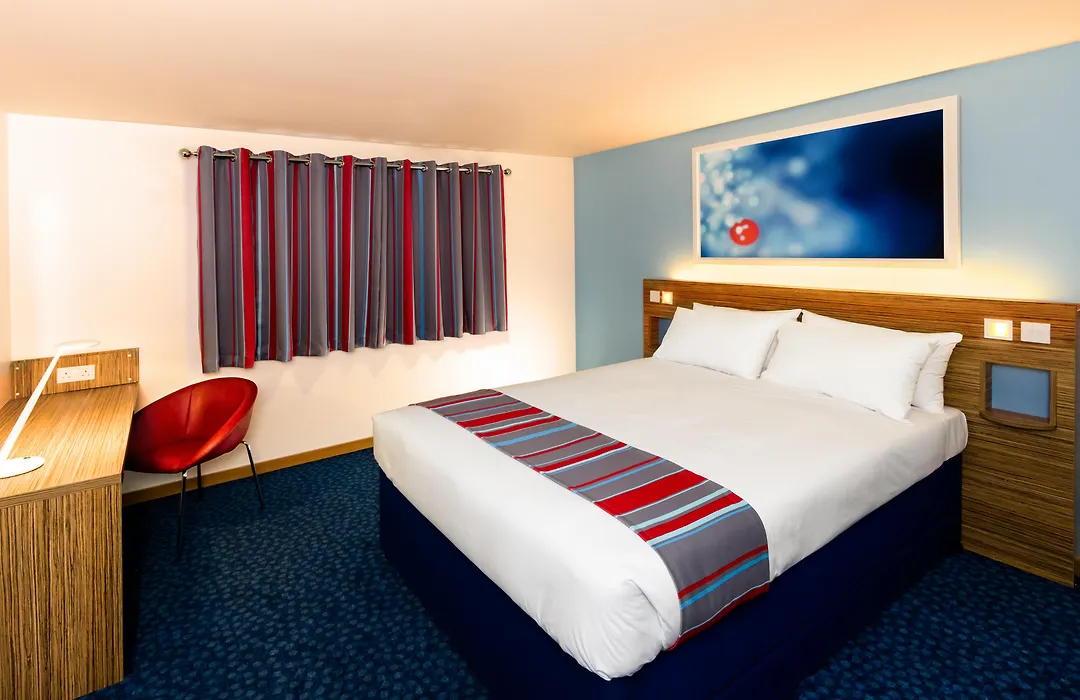 Travelodge Edinburgh Central Waterloo Place-1