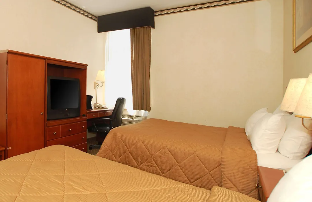 Red Lion Inn & Suites Long Island City-1