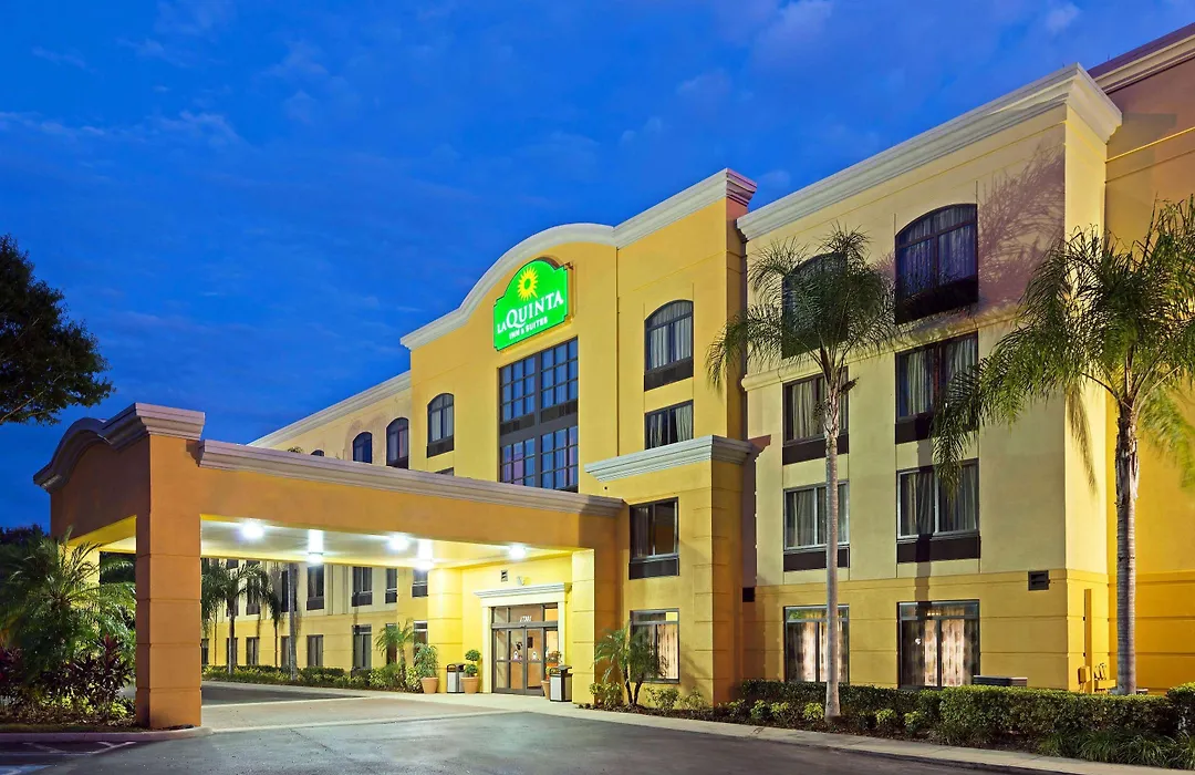 Comfort Inn & Suites Tampa North I-75-1