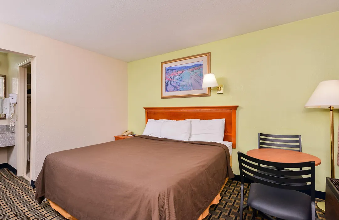 Americas Best Value Inn-Nashville/Airport South-1