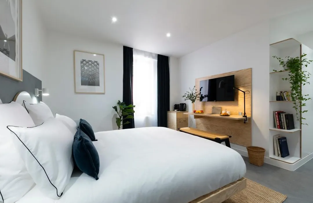 Baba Hotel-1