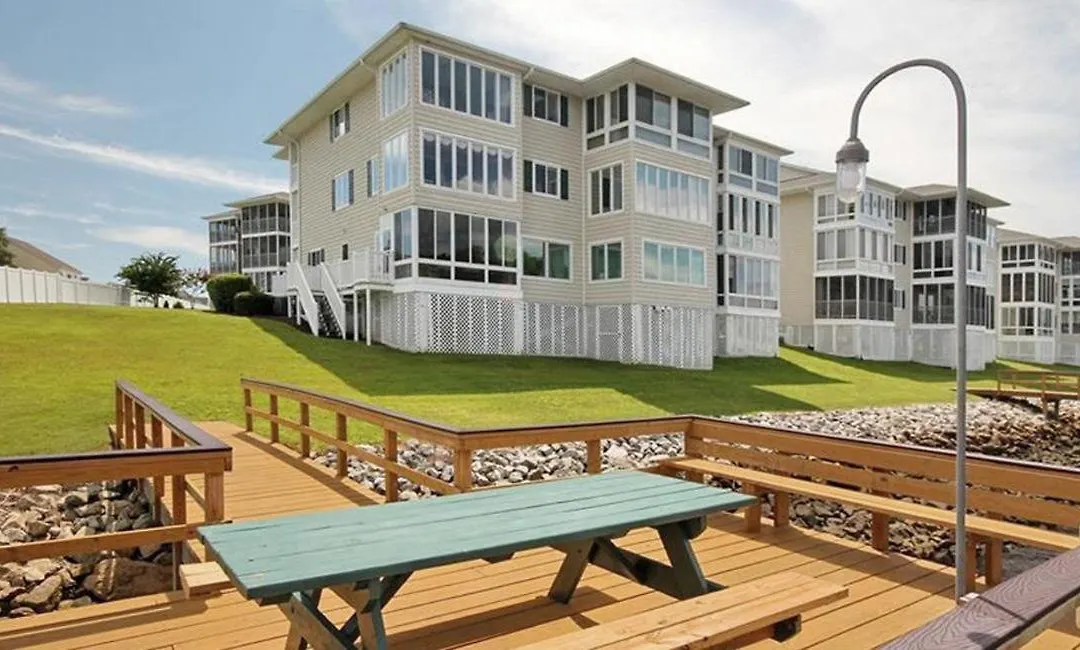 Waterway Landing Gated Community 2Br Condo-1