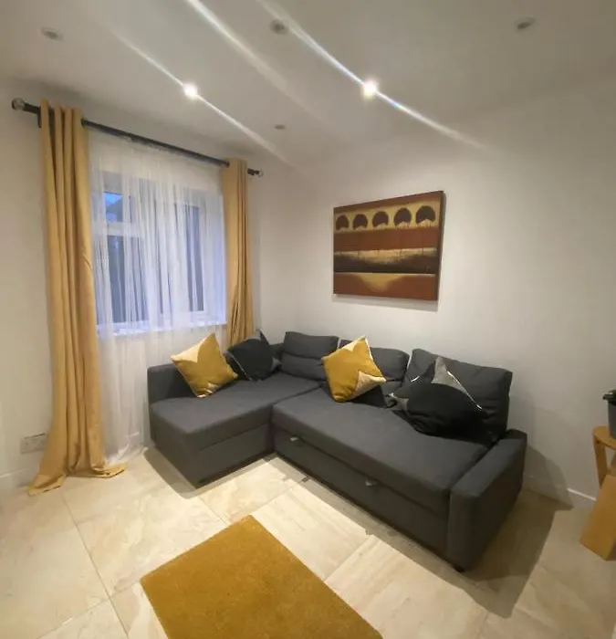 Dannifar Guest House-1