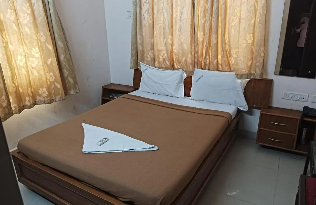 Hotel Ambika Palace-1