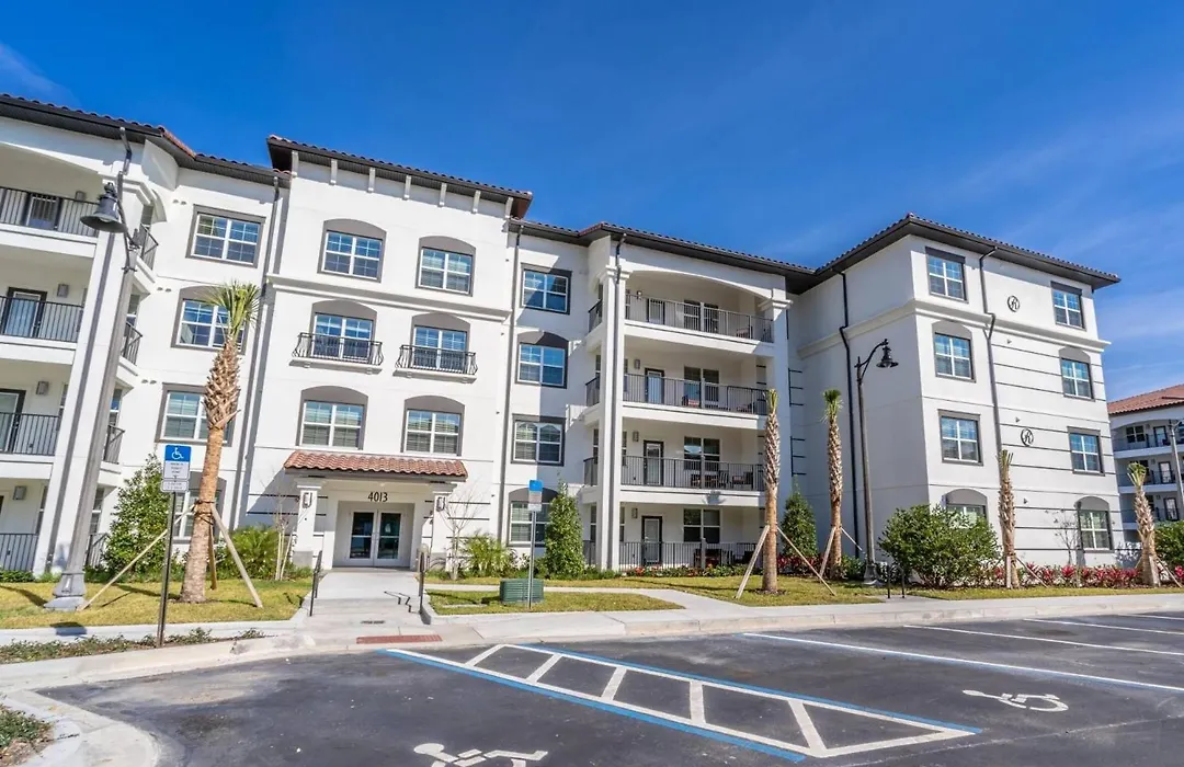 4013 Vista Cay-1
