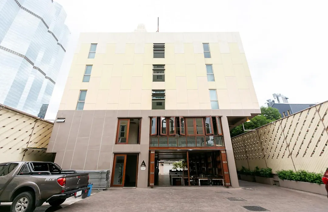 A Room Bangkok Sathorn-1
