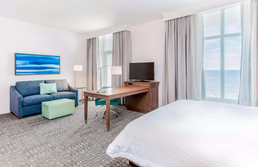 Hampton Inn & Suites Panama City Beach-Beachfront-1