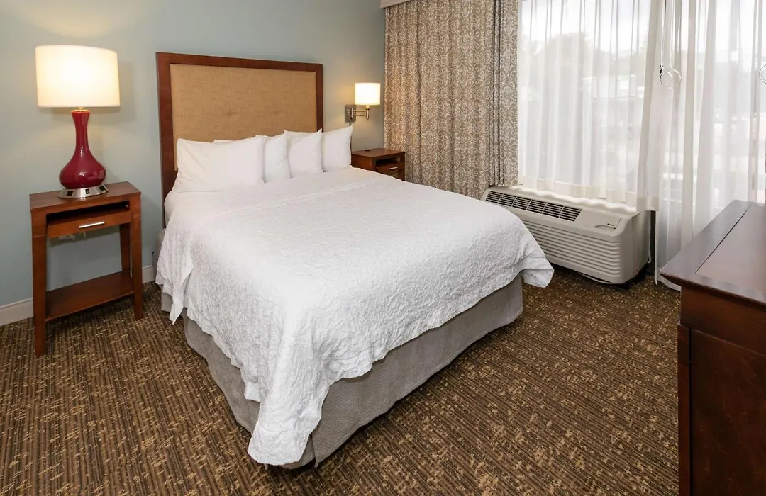 Hampton Inn & Suites Nashville-Green Hills-1