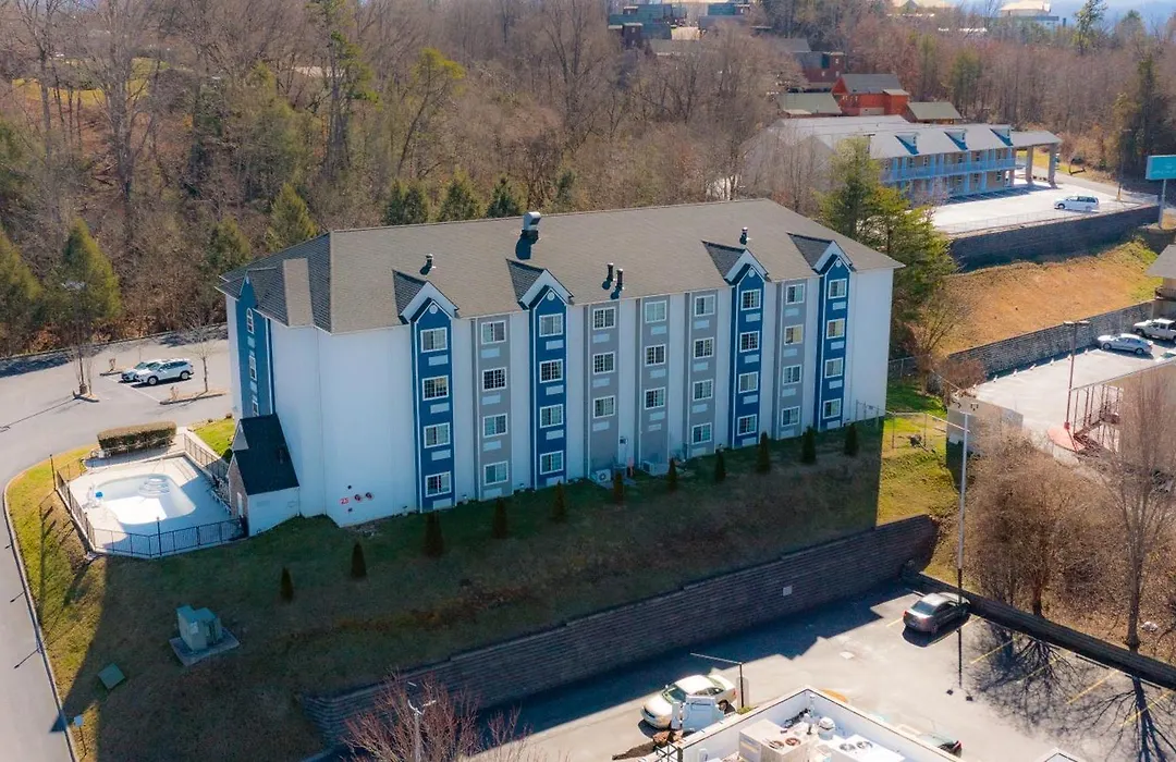 Microtel Inn & Suites By Wyndham Pigeon Forge-1