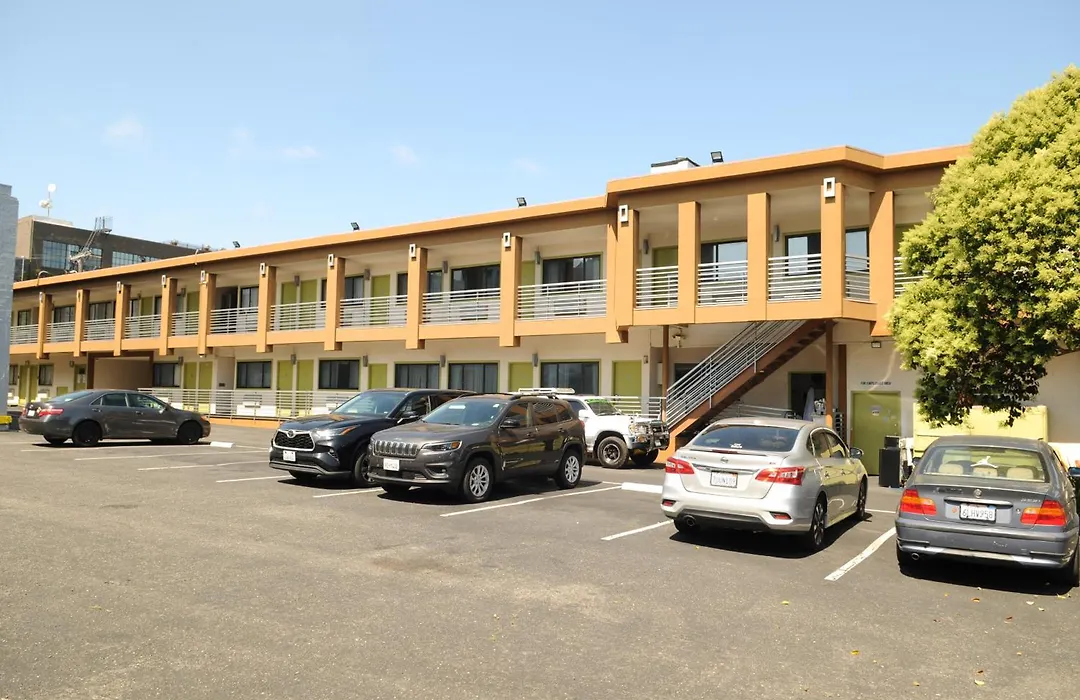 Civic Center Motor Inn-1