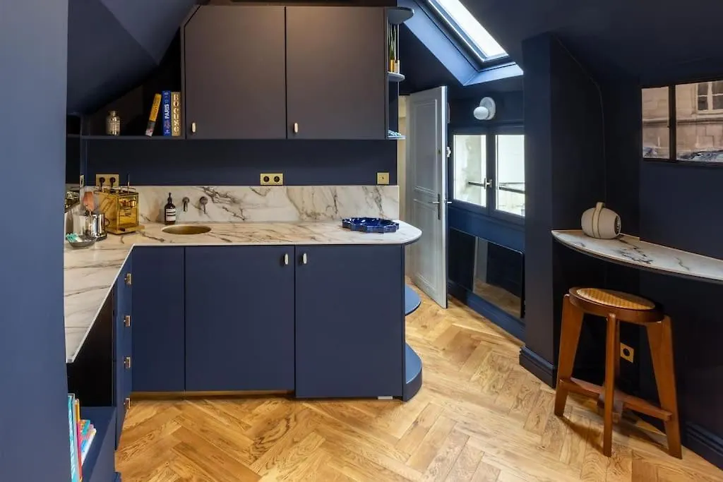 Midnight Suite - Marais-1