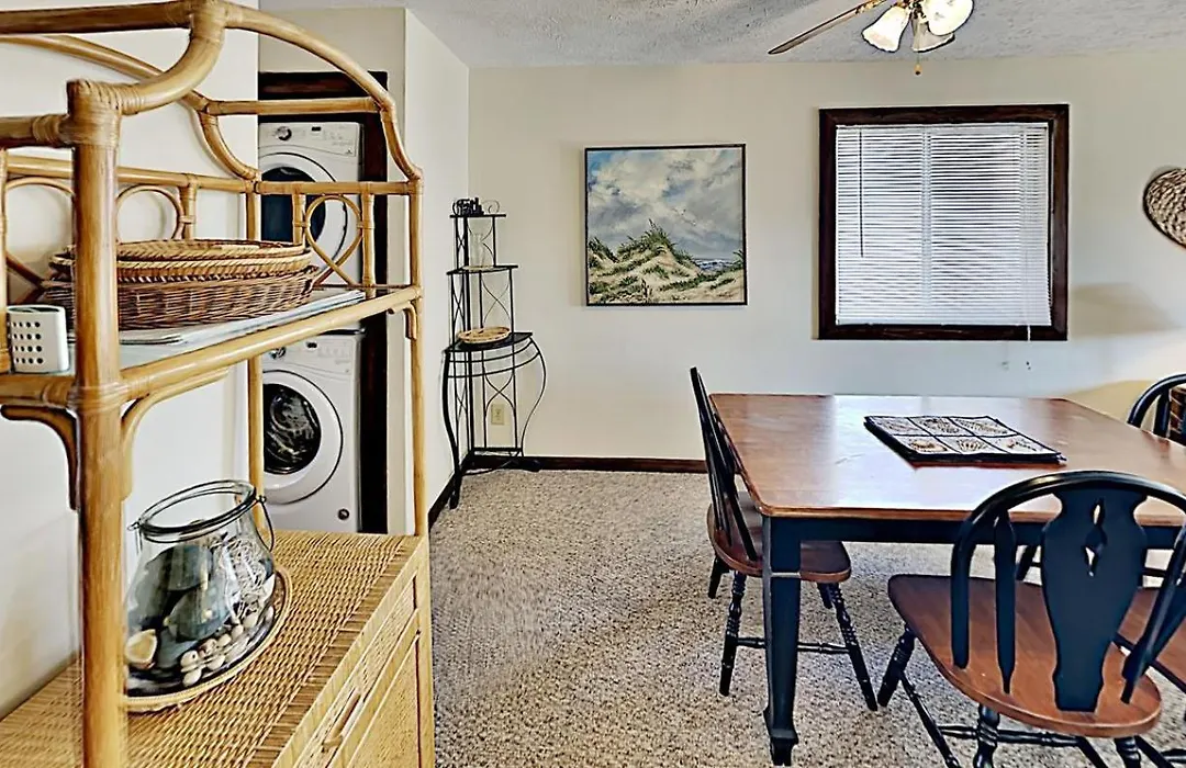 Shipwatch Pointe 2Br Condo Steps To The Beach-1