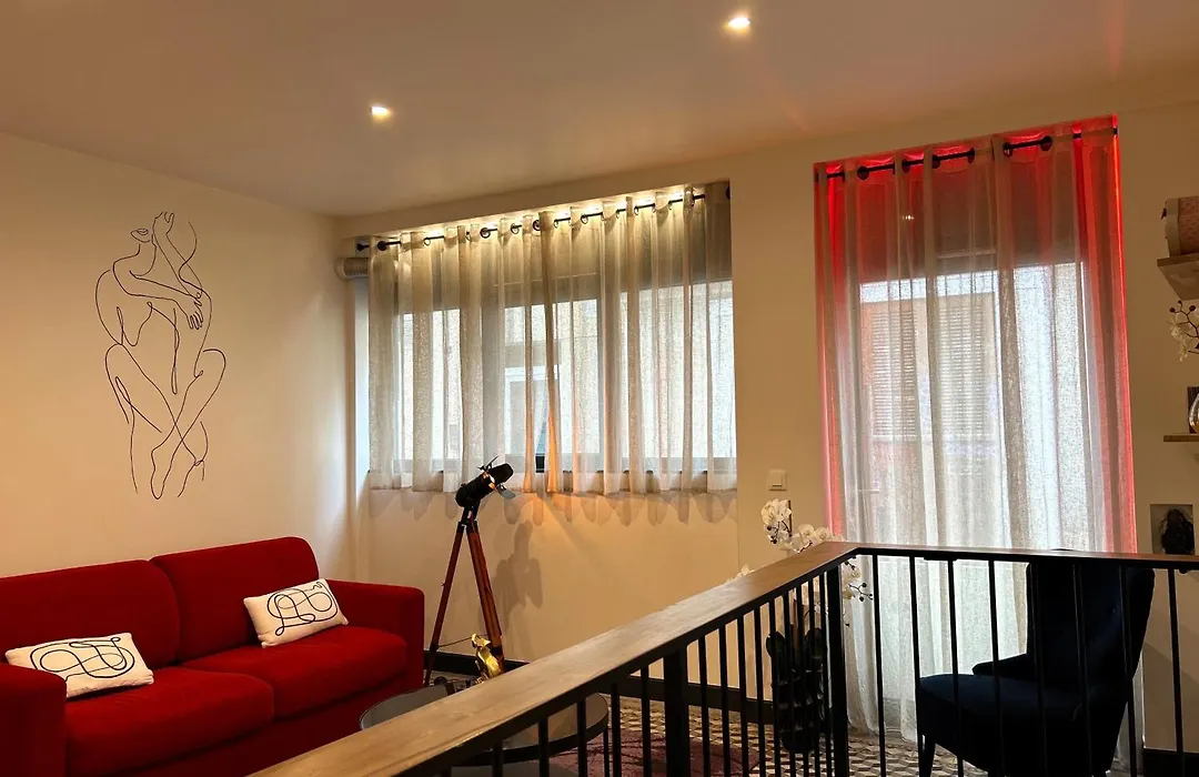 Love Room In Paris-1
