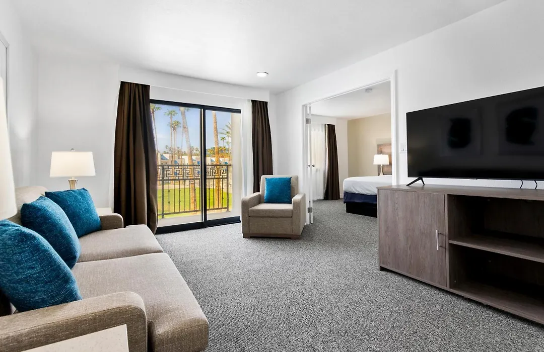 Las Vegas Serene Hotel-1