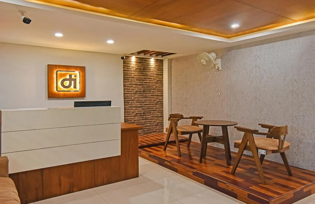 Itsy Hotels Deluxe Inn-1