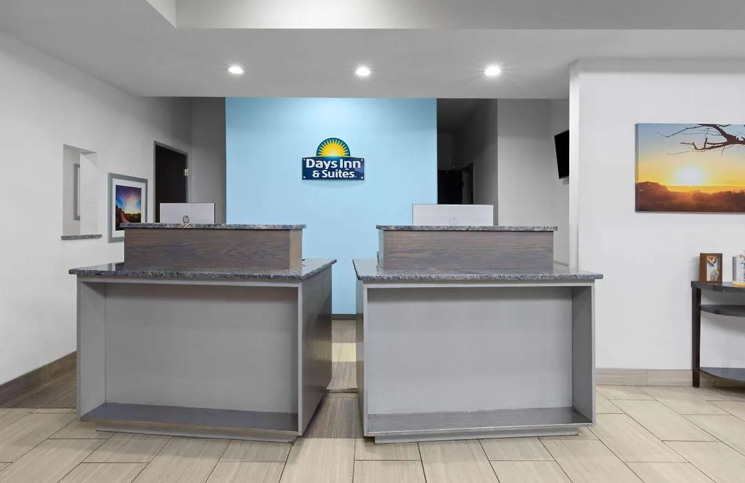 Days Inn & Suites By Wyndham Lubbock Medical Center-1