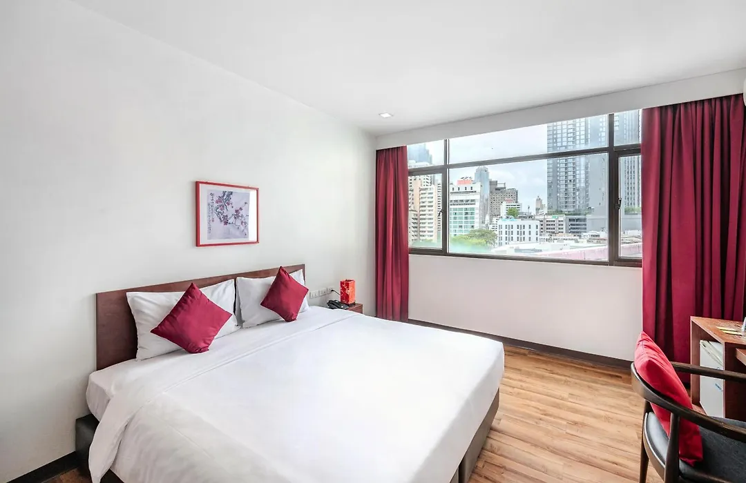 Ruamchitt Plaza Hotel-1