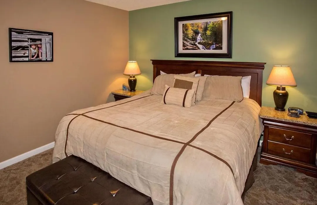 Wp552 Whispering Pines-1