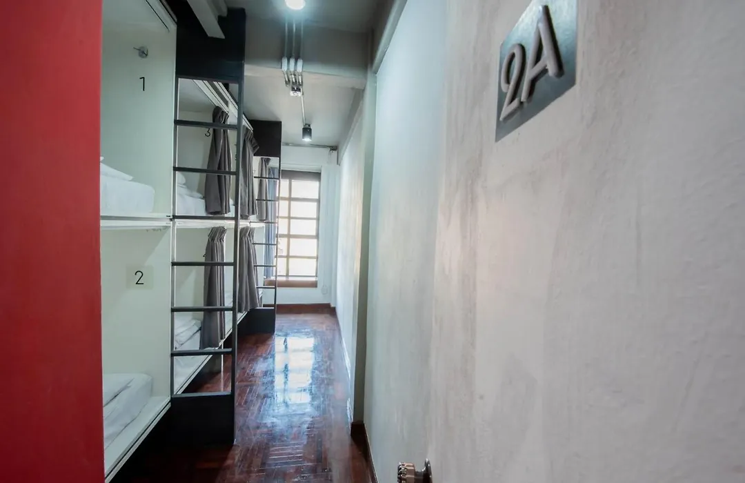Mascotte Hostel Silom-1