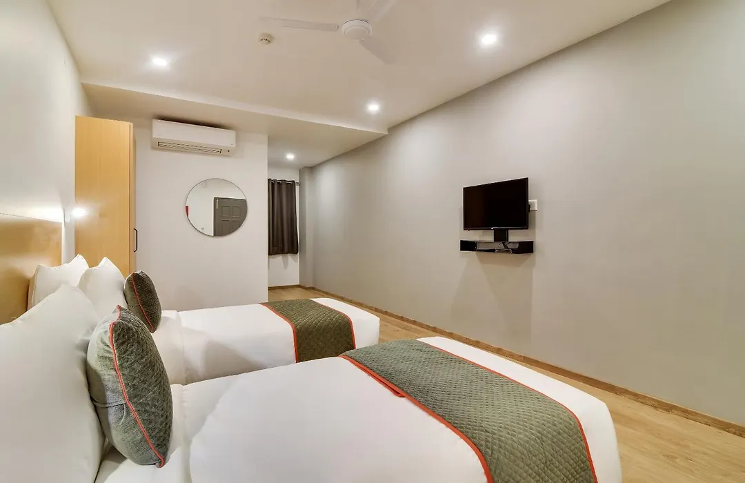 Oyo Townhouse 237 Near Pallavaram - Thoraipakkam Road-1