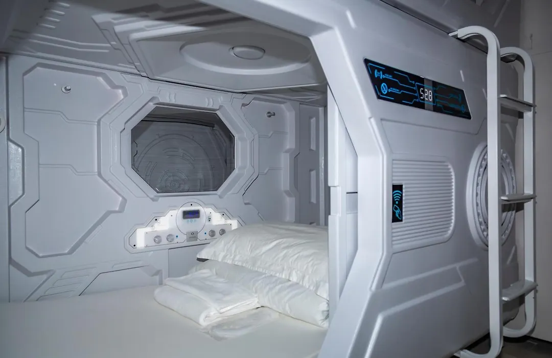 Kiwi Capsule Hotel-1