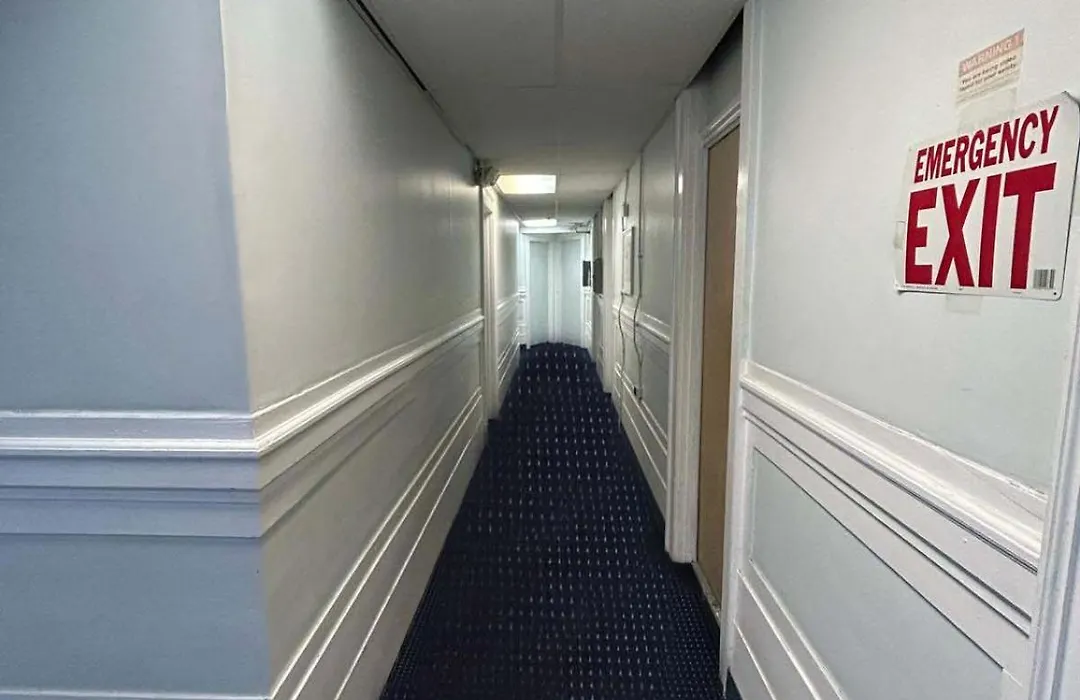 Sf Travelers Inn-1