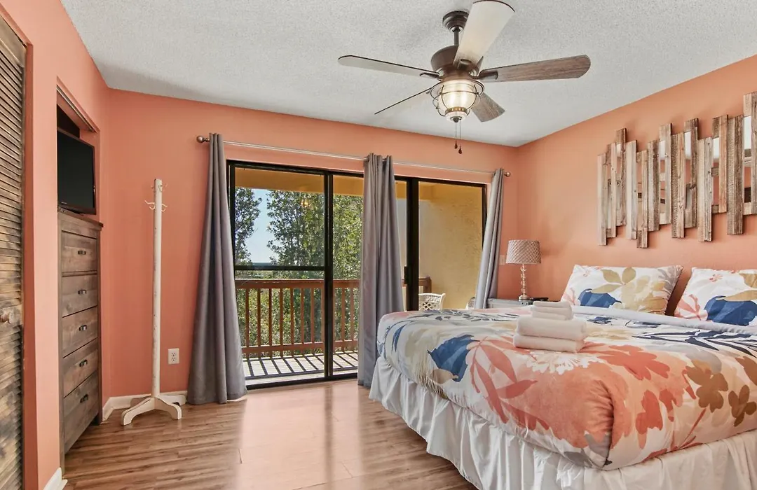 5 Minutes Walk To Beach, Family Friendly Condo With Shared Pool, Tennis Court-1