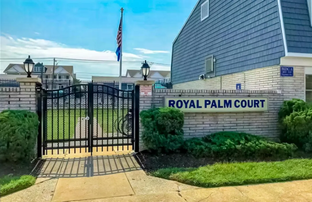 Royal Palm Court B5-1