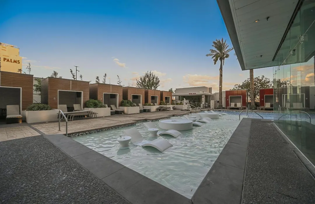 Stripviewsuites At Palms Place-1