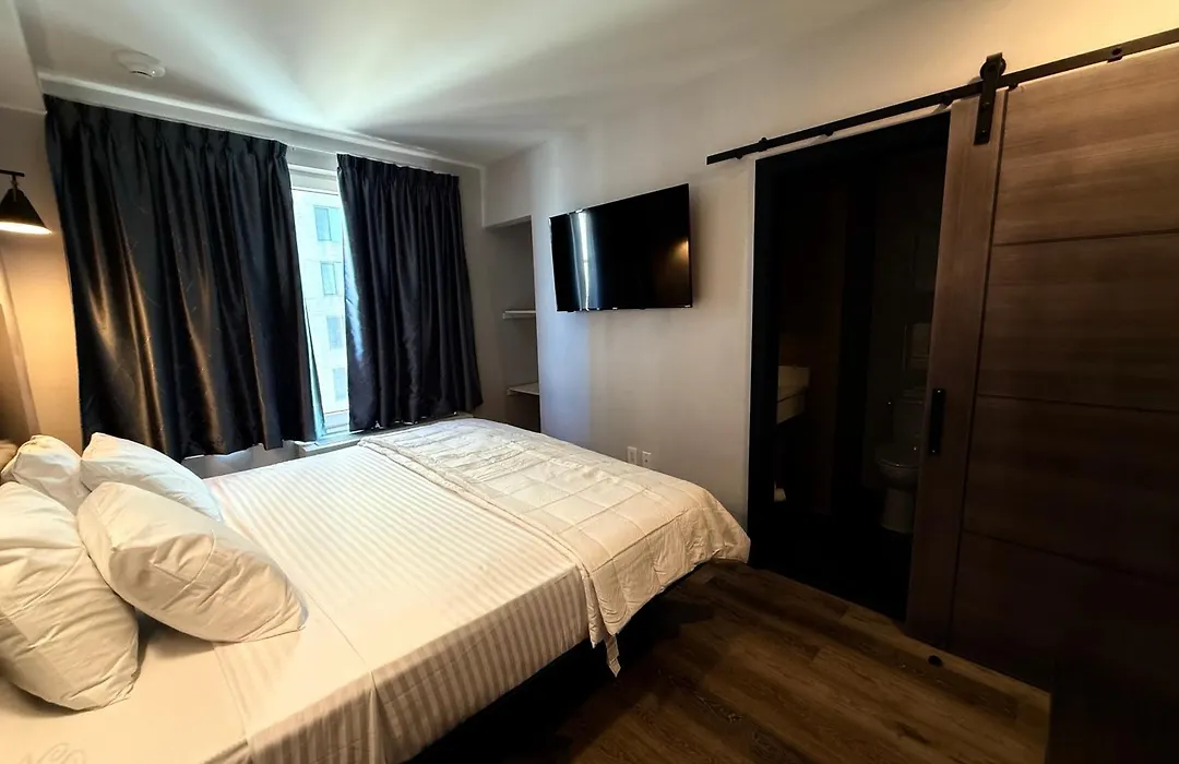Bkway Hotel Brooklyn-1