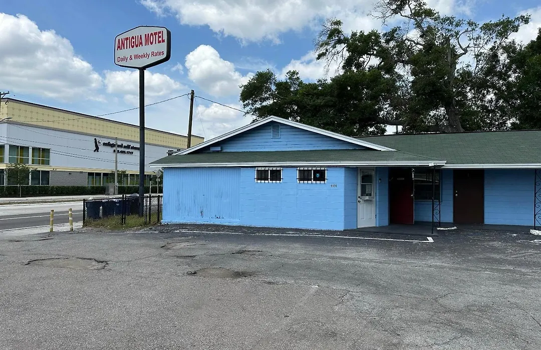 Antigua Motel By Oyo Tampa Us - 41-1
