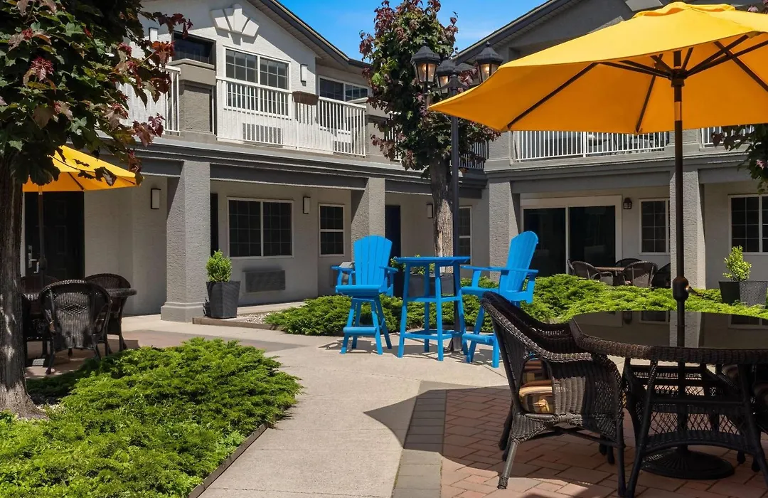 Days Inn By Wyndham Kelowna-1