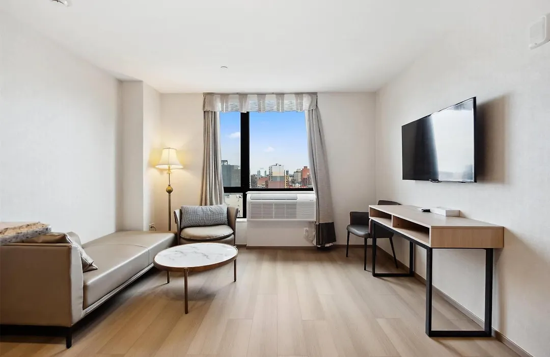 Ramada By Wyndham Flushing Queens-1