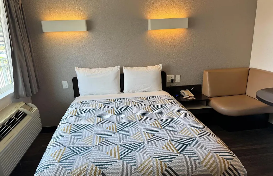 Studio 6 Suites Las Vegas, Nv - Tropicana-1