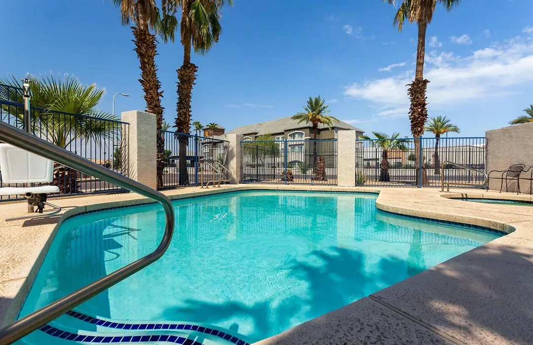 Days Inn By Wyndham Phoenix West-1