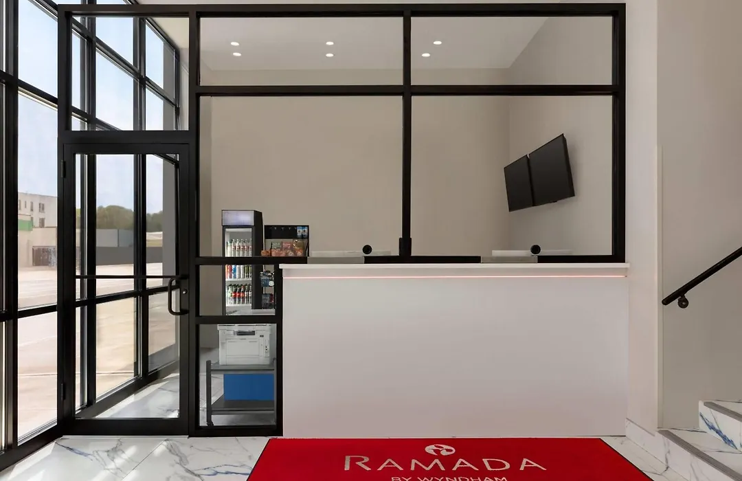 Ramada By Wyndham Brooklyn Empire Blvd-1