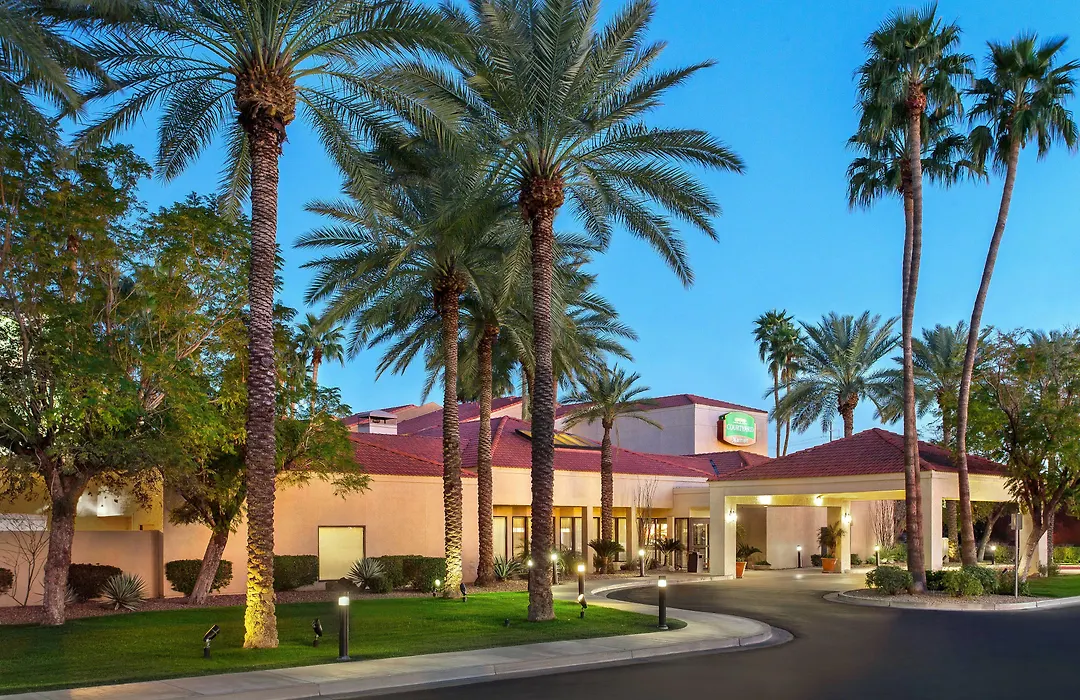 Courtyard By Marriott Phoenix North-1