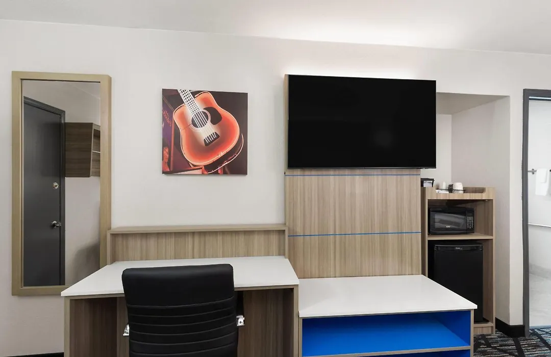 La Quinta Inn By Wyndham Nashville South-1