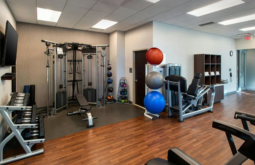 Courtyard By Marriott Philadelphia South At The Navy Yard-1